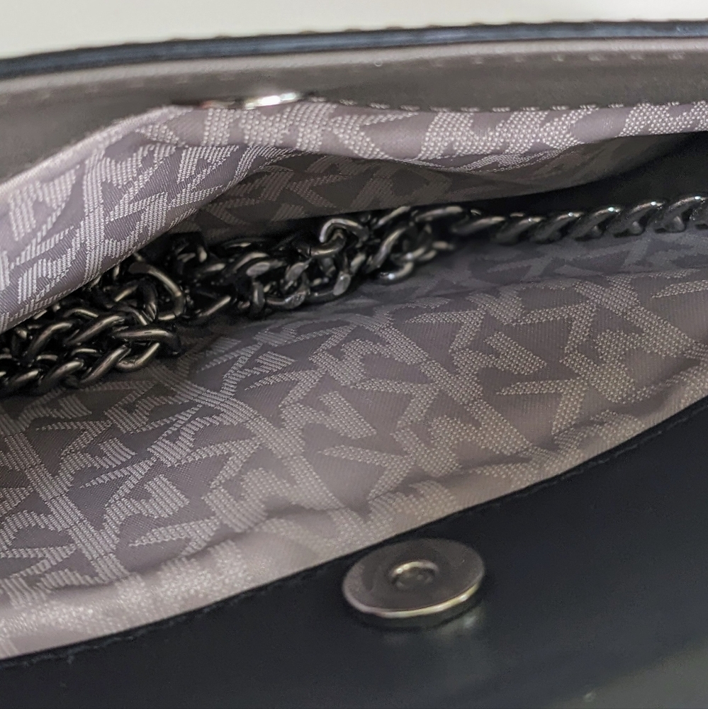 Michael Kors Evening Envelope Clutch Shoulder Handbag w/Chain.   Leather - Picture 9 of 14